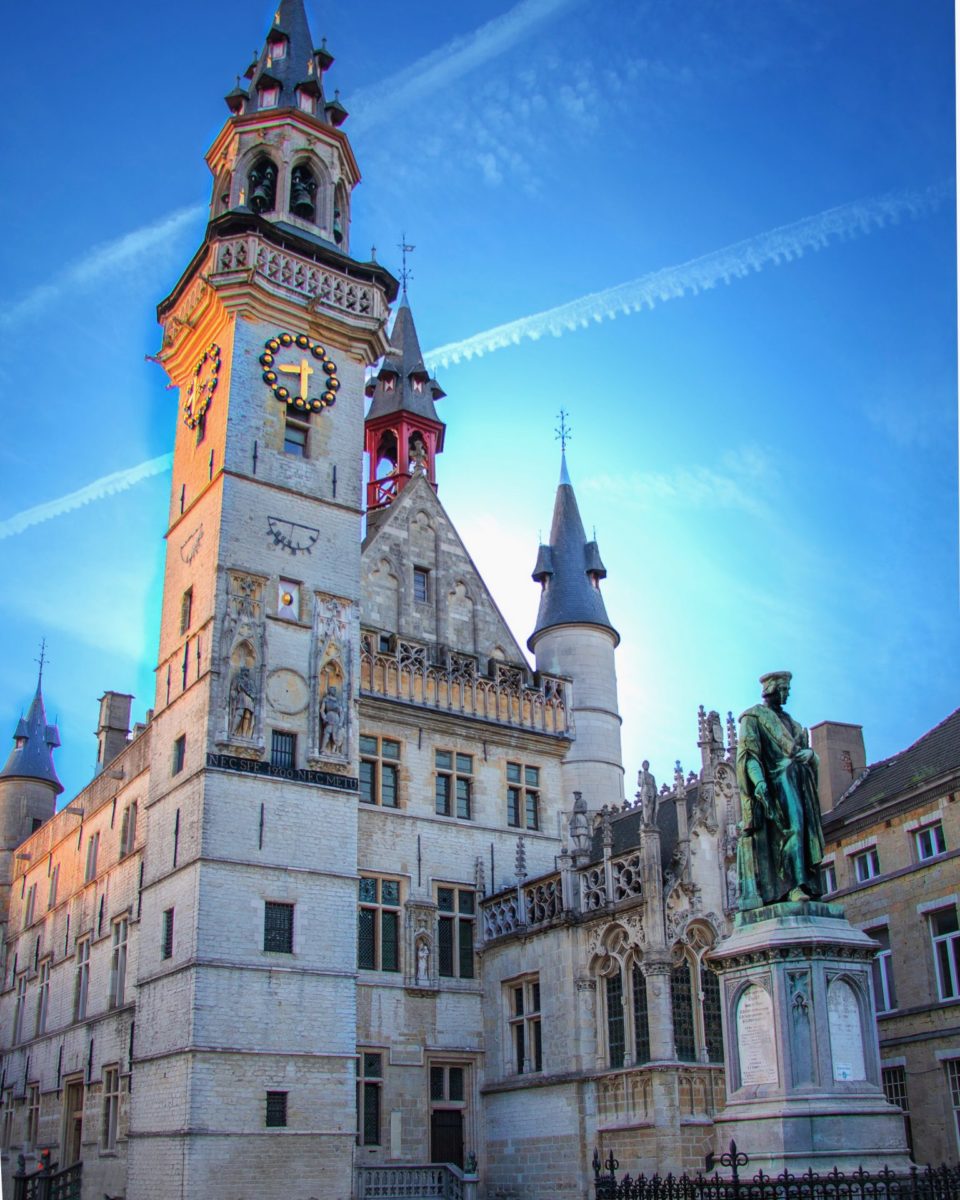 Tip voor een uitstap in België. Bezoek in Aalst het oudste belfort de Nederlanden. van Aalst